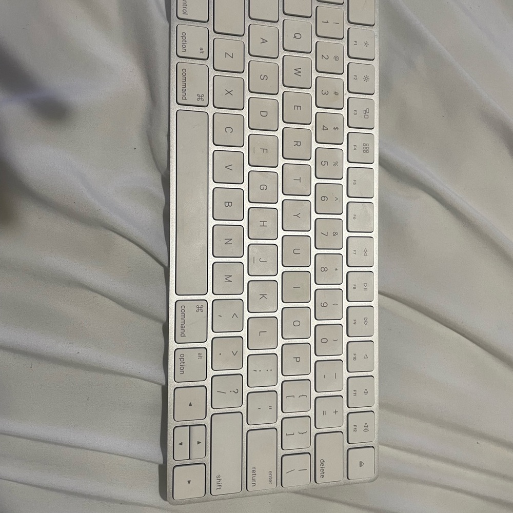 Wireless White Keyboard